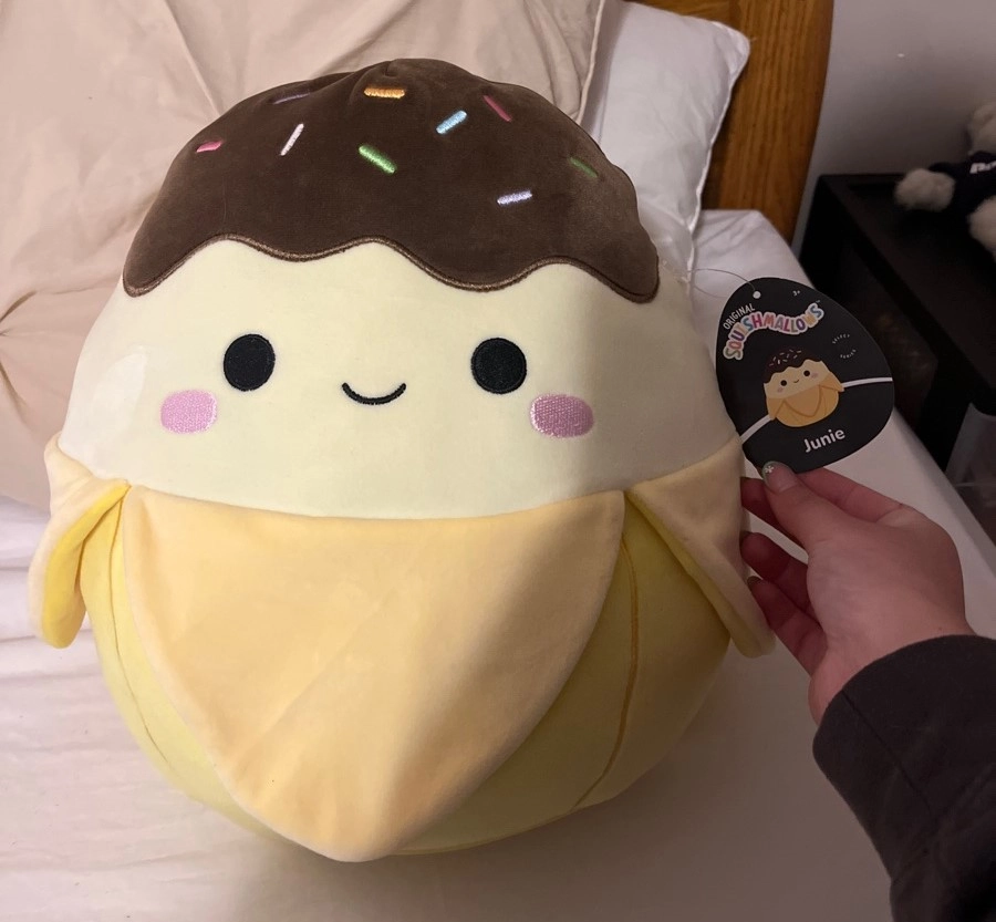 Store Junie the Banana Squishmallow